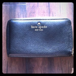 Kate Spade medium wallet